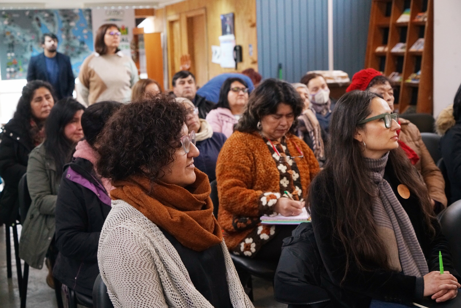 Artesanas de Castro participan en Seminario de Desarrollo Artesanal Tradicional chilote