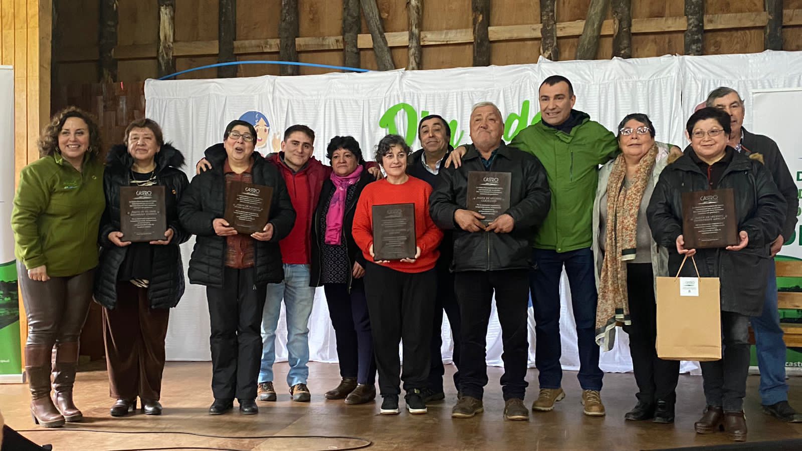 Dirigentes de Castro conmemoran su día reafirmando su compromiso con el desarrollo de la comuna