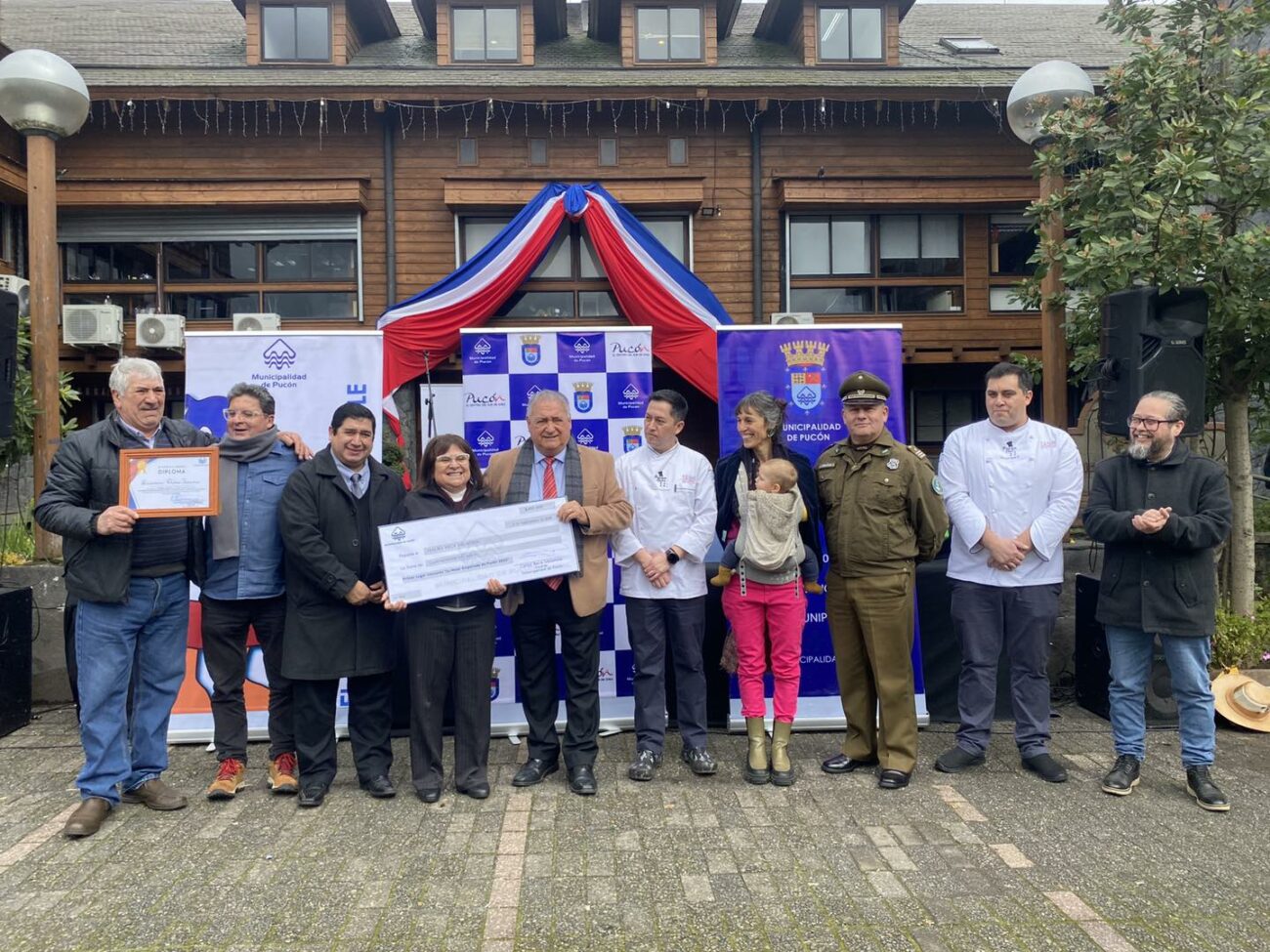 EN PUCÓN YA ESCOGIERON A LA MEJOR EMPANADA 2023 – Website de la Municipalidad de Pucón
