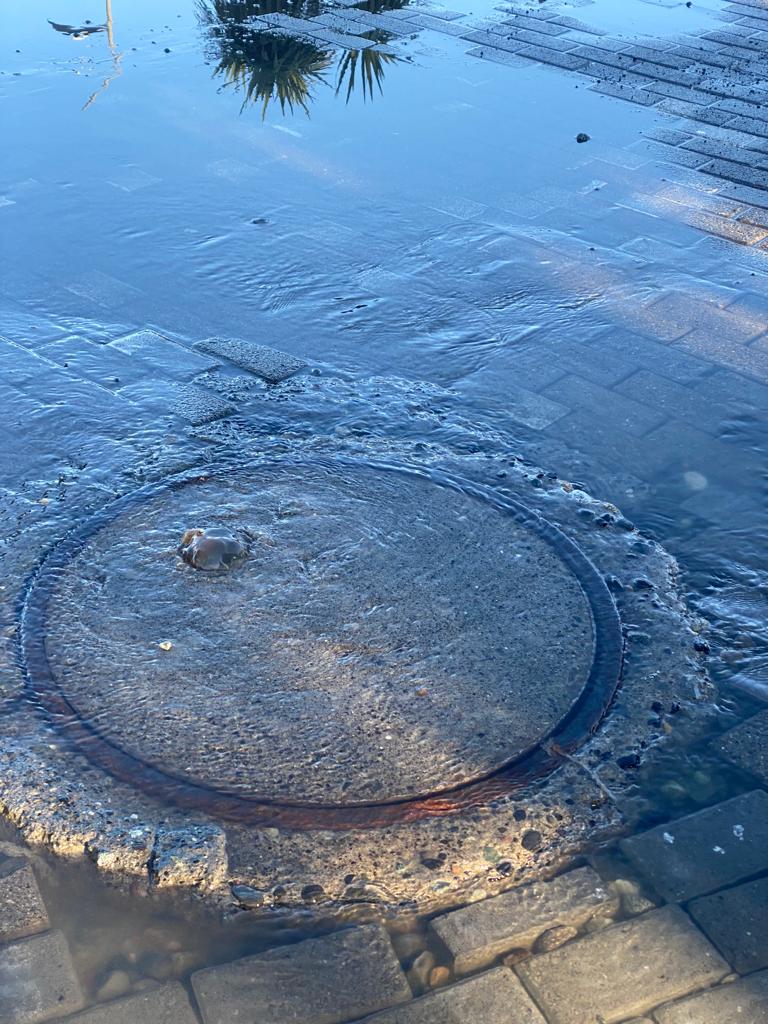 MUNICIPALIDAD DE PUCÓN PRESENTARÁ UNA DENUNCIA POR DESCARGA DE AGUAS SERVIDAS EN LA POZA DE PUCÓN – Website de la Municipalidad de Pucón