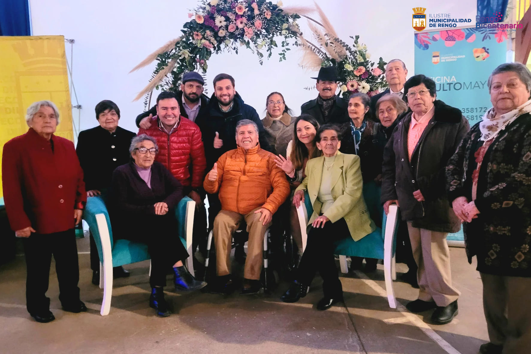 CON MÚSICA EN VIVO, BAILE Y CENA RENGO CERRÓ LAS ACTIVIDADES DEL MES DEL ADULTO MAYOR