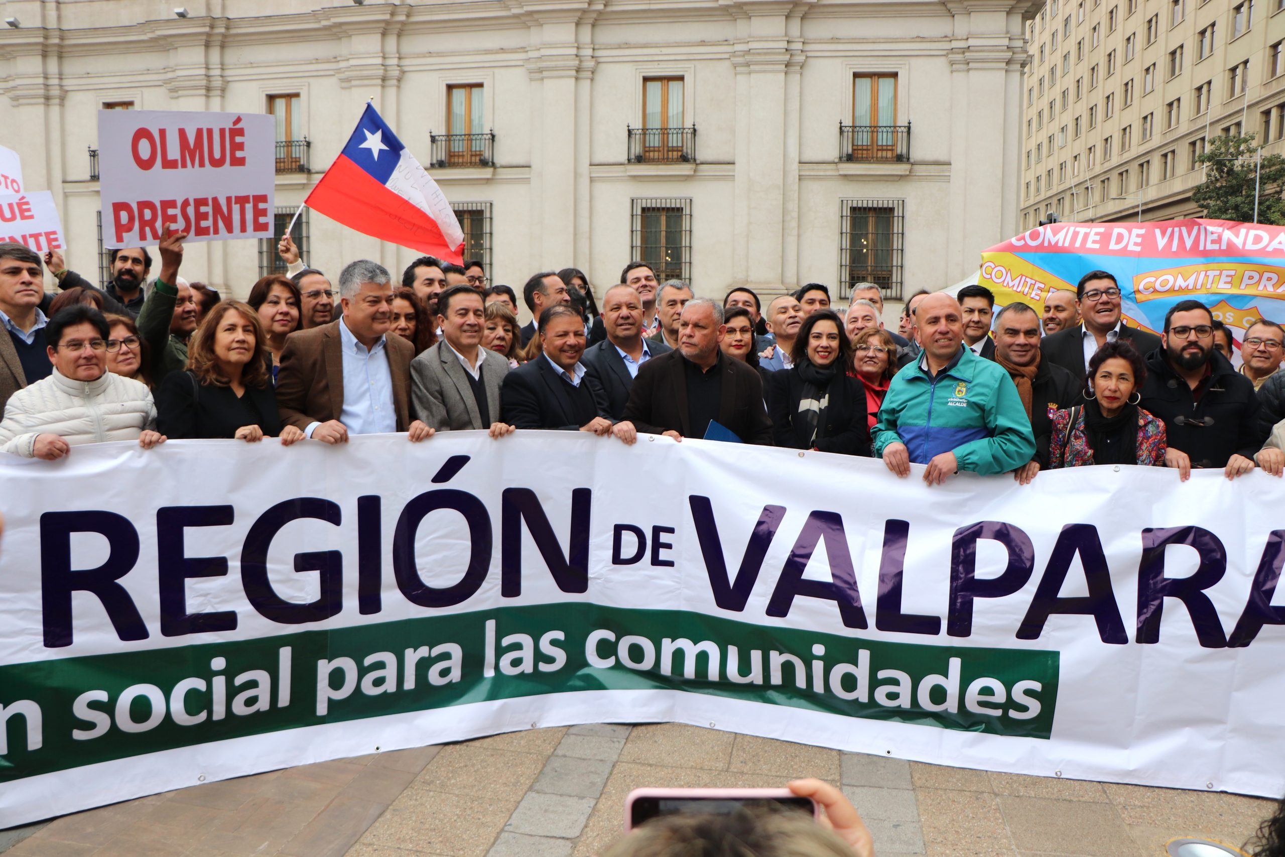 Gobernador y alcaldes de la región de Valparaíso solicitaron al Gobierno más presupuesto para el año 2014