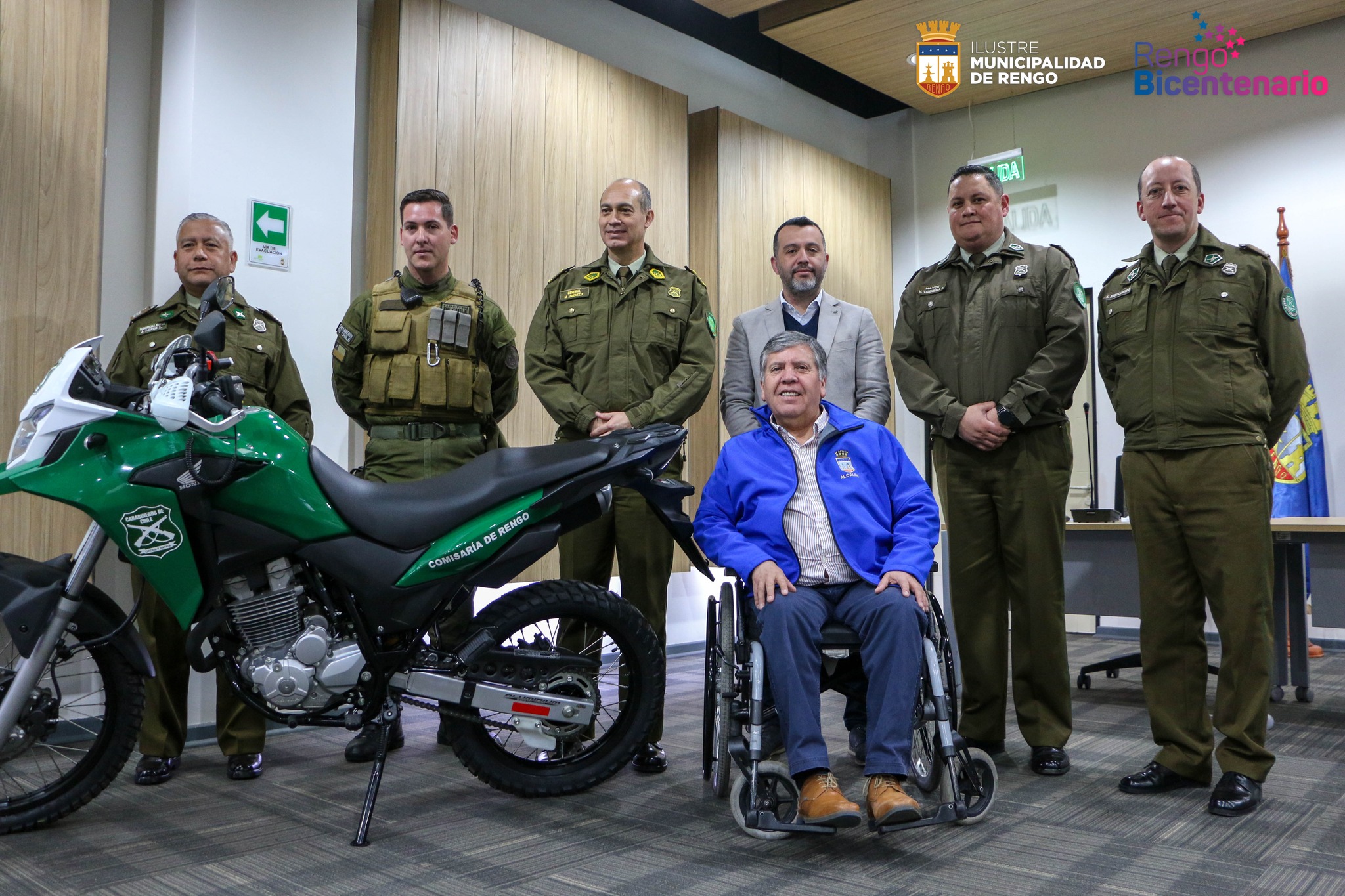 MUNICIPALIDAD DE RENGO ENTREGA NUEVA MOTOCLICLETA A CARABINEROS
