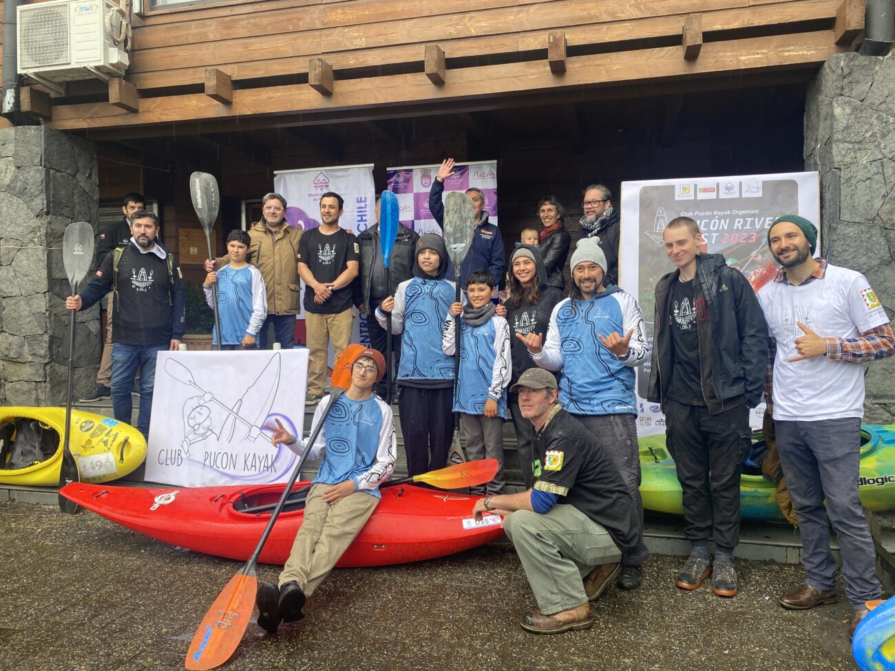 CON KAYAKISTAS DE 15 PAISES COMIENZA EL CAMPEONATO INTERNACIONAL DE KAYAK PUCÓN RIVER FEST – Website de la Municipalidad de Pucón