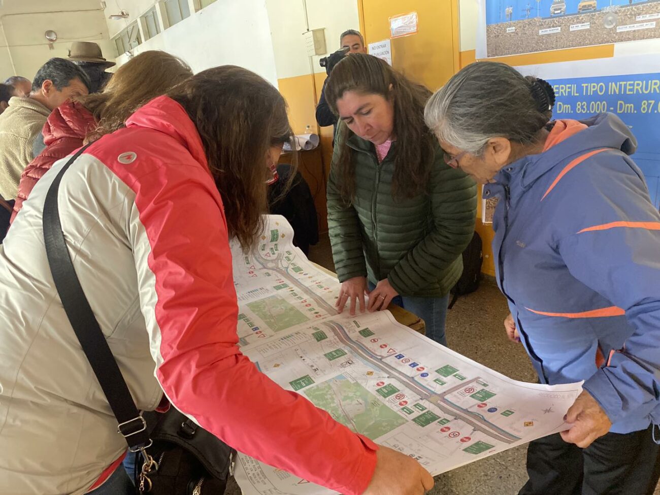 EN LA COMUNA LACUSTRE PRESENTARON IMPORTANTE PROYECTO DE DOBLE VÍA SALIDA PUCÓN – CURARREHUE – Website de la Municipalidad de Pucón