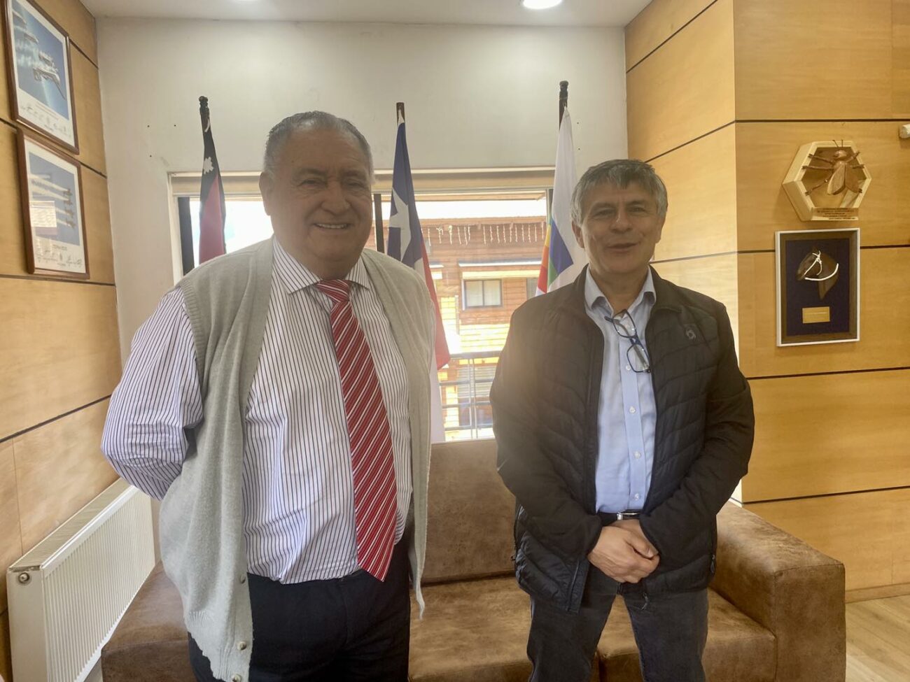 SUBSECRETARIO DE TELECOMUNICACIONES SOSTUVO REUNIÓN CON ALCALDE DE PUCÓN – Website de la Municipalidad de Pucón