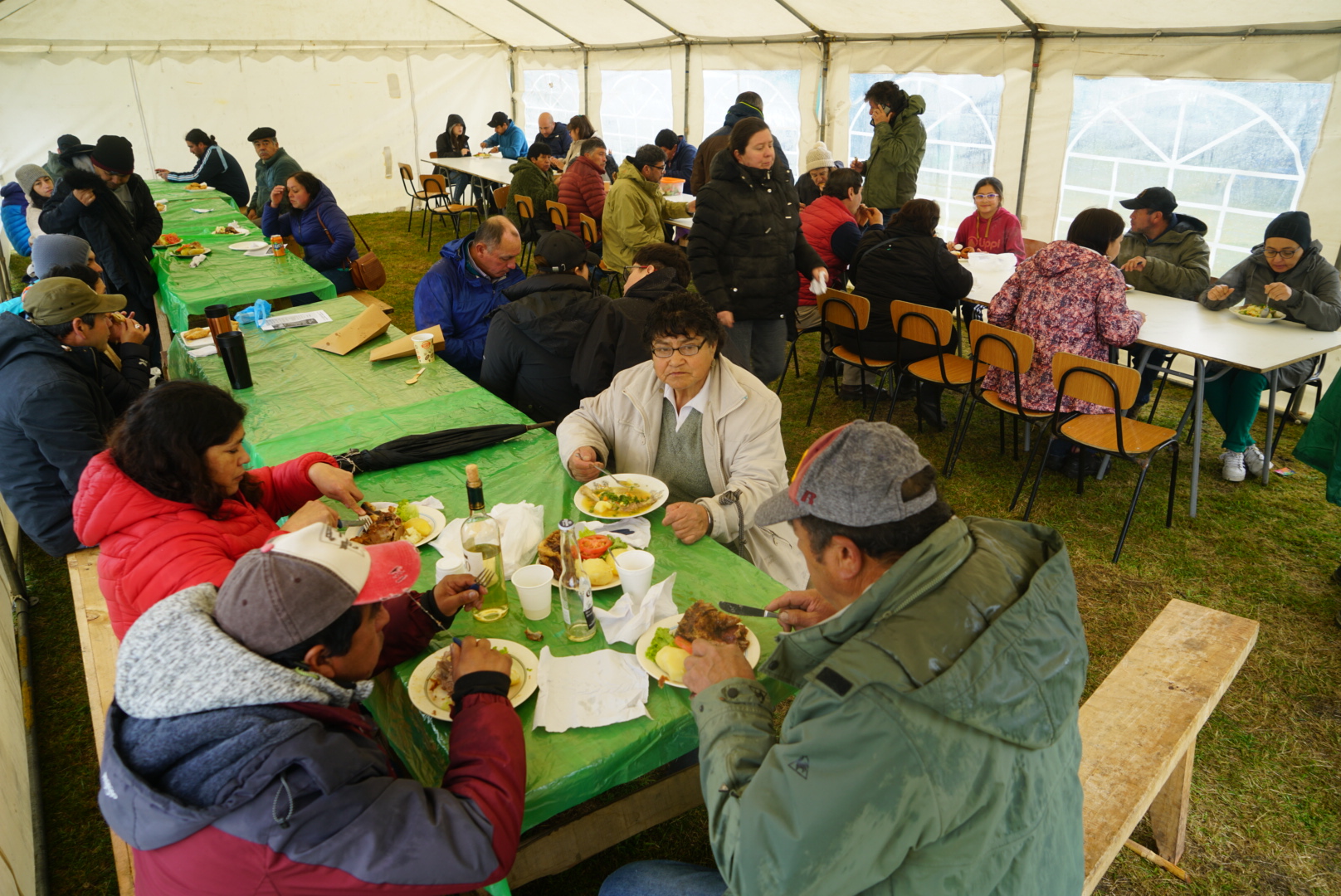 Vecinos de Peuque se lucieron en su primera fiesta gastronómica costumbrista
