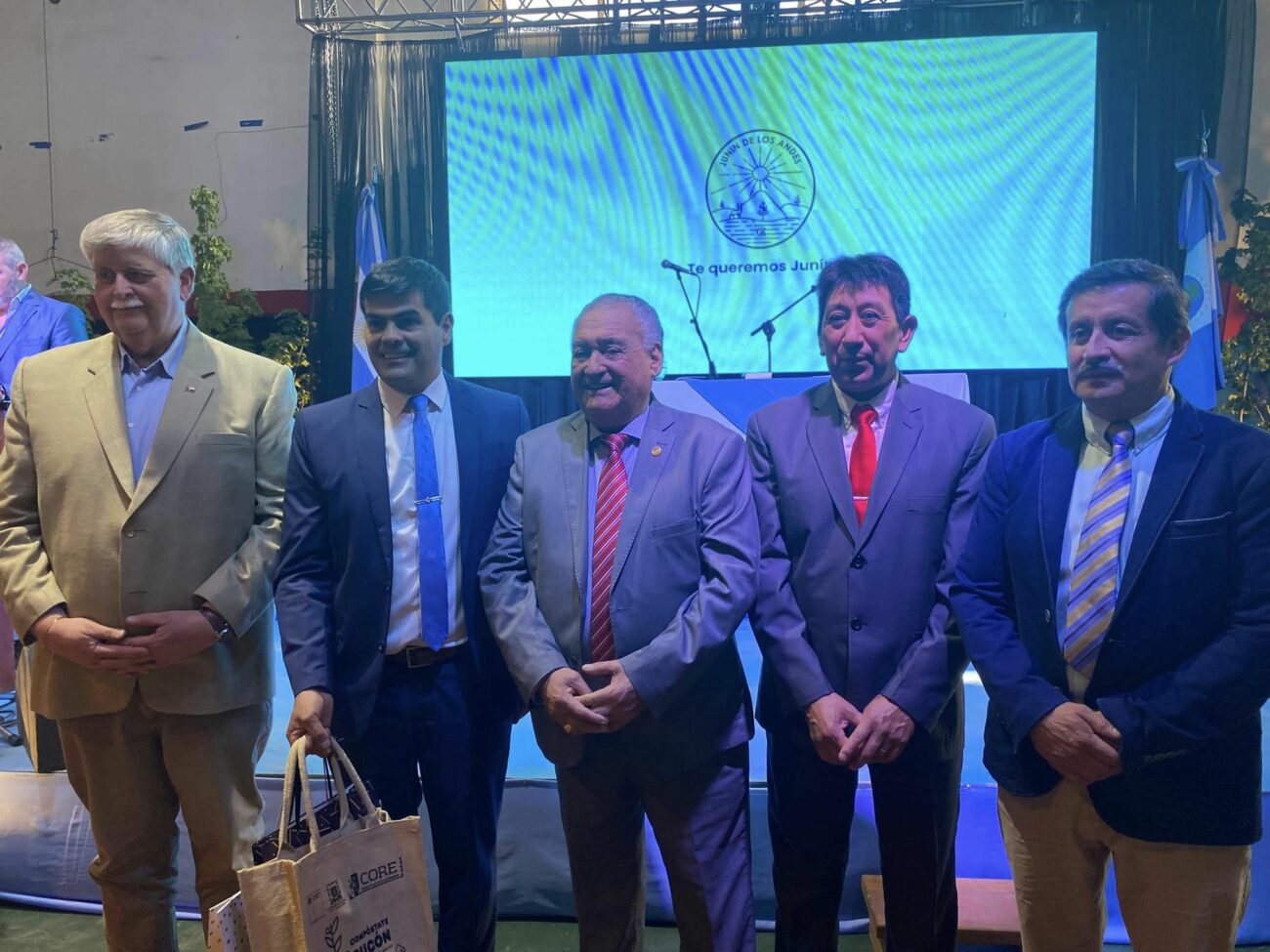 ALCALDE DE PUCÓN CARLOS BARRA PARTICIPÓ DE ASUNCIÓN DEL NUEVO INTENDENTE DE JUNIN DE LOS ANDES – Website de la Municipalidad de Pucón