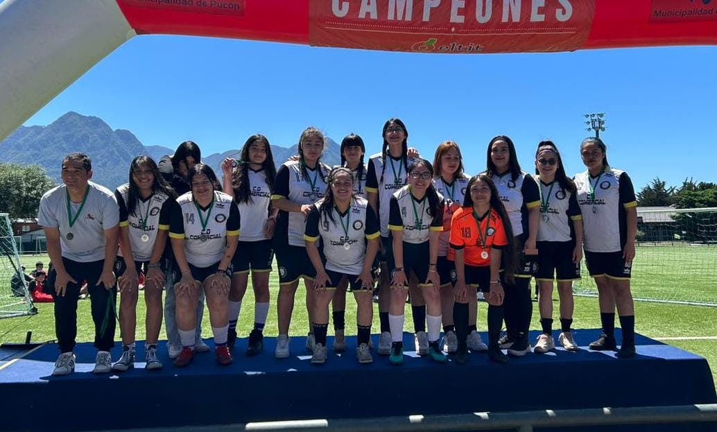 CON ÉXITO FINALIZA LIGA ESCOLAR DE FÚTBOL CATEGORÍA SUB 18 DAMAS Y VARONES – Website de la Municipalidad de Pucón