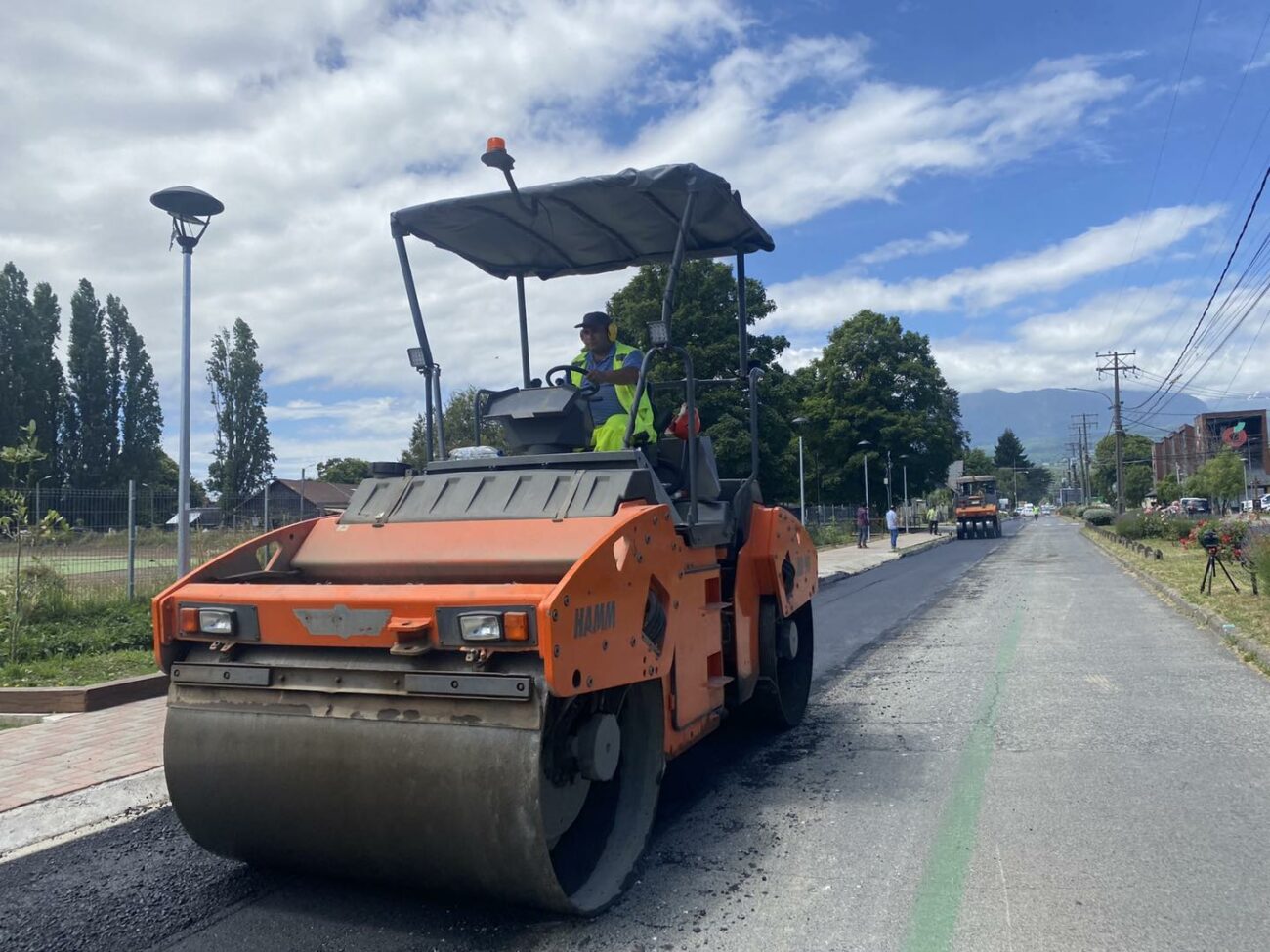 EN PUCÓN FINALIZAN CARPETA ASFÁLTICA DE AVENIDA COLO COLO – Website de la Municipalidad de Pucón