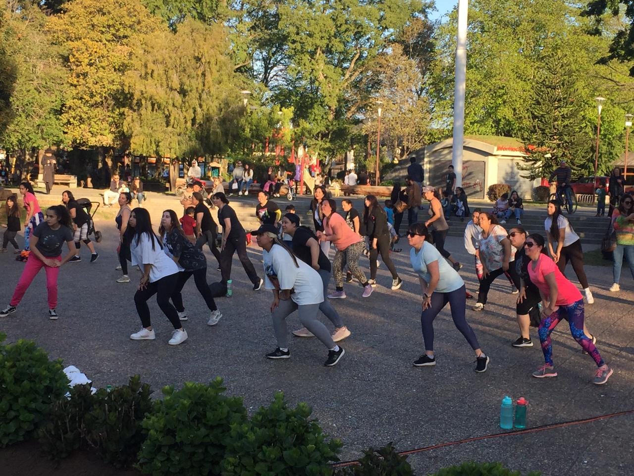 ESTE FIN DE SEMANA SE REALIZARÁ UNA JORNADA DE BAILE ENTRETENIDO EN PUCÓN Y CABURGUA – Website de la Municipalidad de Pucón
